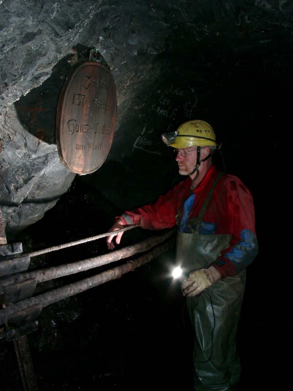 08250058.JPG (1.17 MiB) 16363 mal betrachtet Vor 17 Jahren im Harz.
