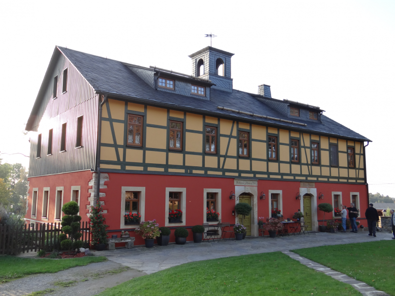 Huthaus_Vereinigt_Feld.png