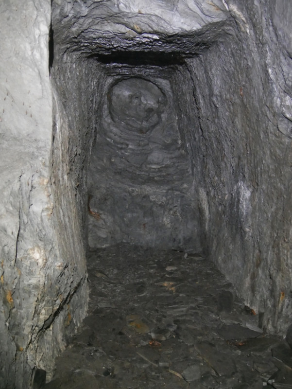 Ortsbrust Schieferstollen.jpg (387.24 KiB) 52559 mal betrachtet Ortsbrust Schieferstollen