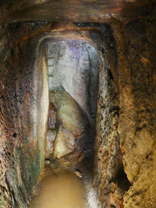 St. Daniel Prettau Ortsbrust.jpg (159.77 KiB) 47464 mal betrachtet Ortsbrust des St. Daniel Suchstollen in Prettau, Südtirol.