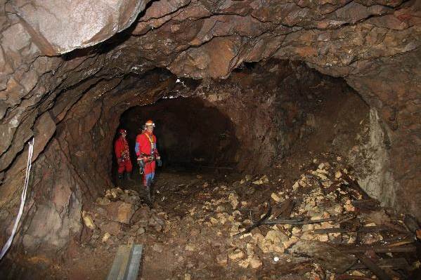 Schachtfuß vom Aufhauen zur Stollensohle nach dem Aufräumen