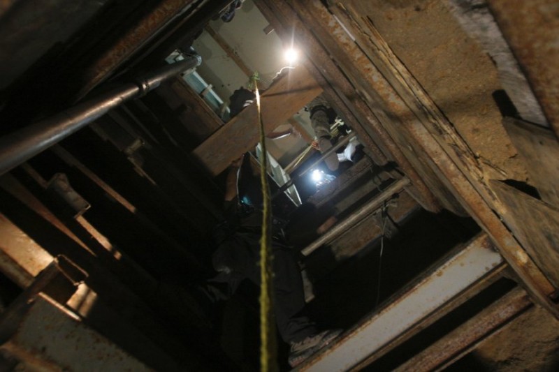 Drogentunnel Schacht.jpg