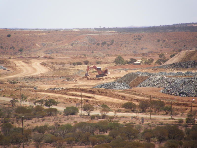 Bagger - Mt Magnet